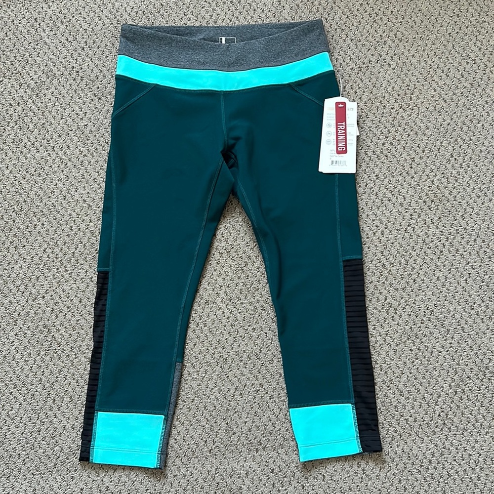 (4 for $50) Mondetta Capri Leggings